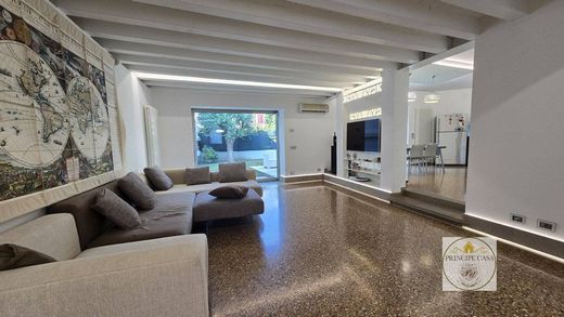 Luxury home for sale in Este