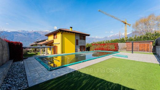 Villa in Colico, Provincia di Lecco