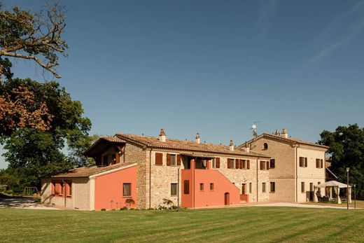 Εξοχική κατοικία σε San Lorenzo in Campo, Provincia di Pesaro e Urbino