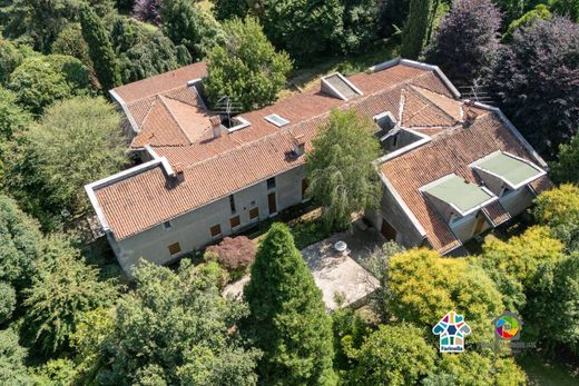 Willa w Monticello Brianza, Provincia di Lecco