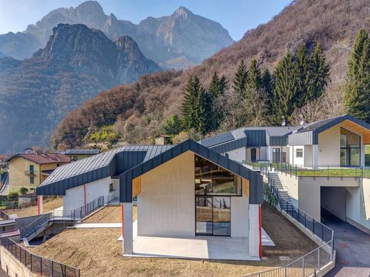 Вилла, Лекко, Provincia di Lecco