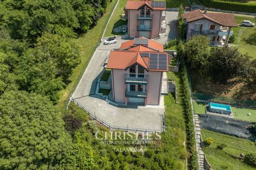 Villa Gavirate, Varese ilçesinde