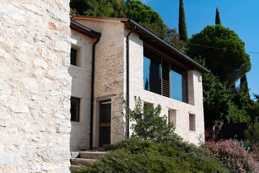 Villa a Bassano del Grappa, Vicenza