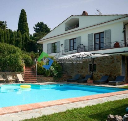 Villa in Greve in Chianti, Florence