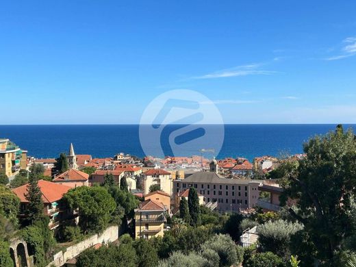 Piso / Apartamento en Alassio, Provincia di Savona