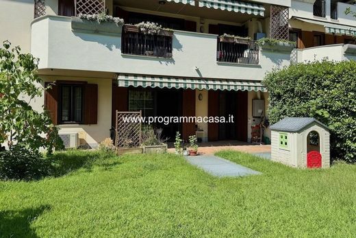 Apartment in Cernusco sul Naviglio, Milan