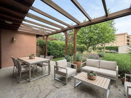 Villa in Granarolo dell'Emilia e Viadagola, Bologna