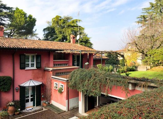 Villa - Bréscia, Provincia di Brescia