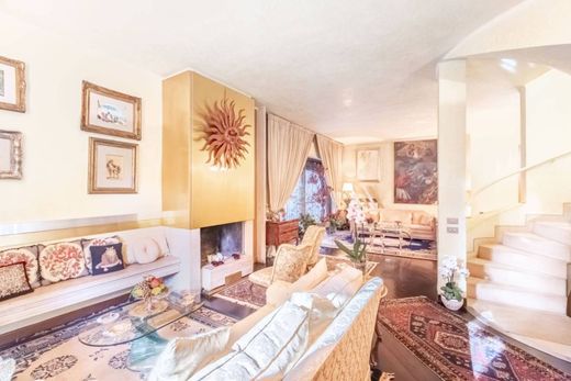 Villa in Rome, Latium