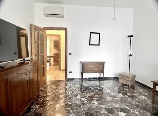 Appartamento a Bologna, Emilia-Romagna