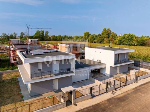 Villa a San Zeno Naviglio, Brescia