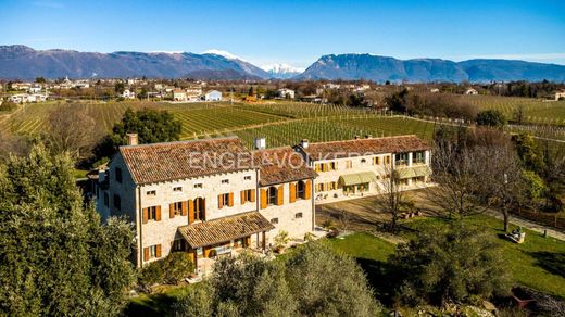 Villa a San Pietro di Feletto, Treviso