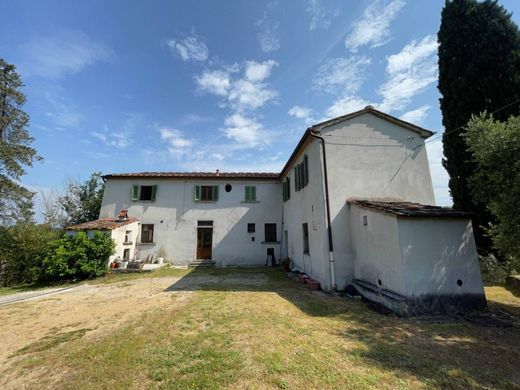 Country House in Quarrata, Provincia di Pistoia