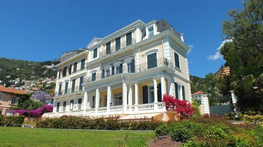 Roquebrune-Cap-Martin, Alpes-Maritimesのペントハウス