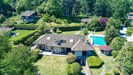 Villa in Oleggio Castello, Provincia di Novara