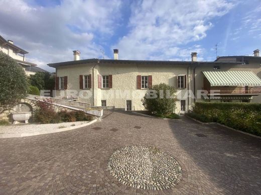 Luxe woning in Botticino, Provincia di Brescia