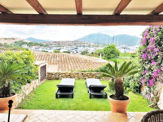 아파트 / Porto Rotondo, Provincia di Sassari