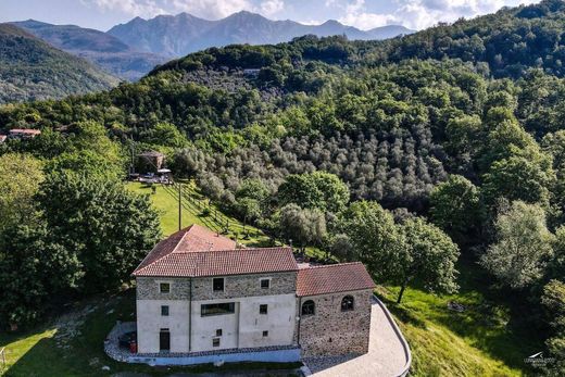 منزل ريفي ﻓﻲ Filattiera, Provincia di Massa-Carrara