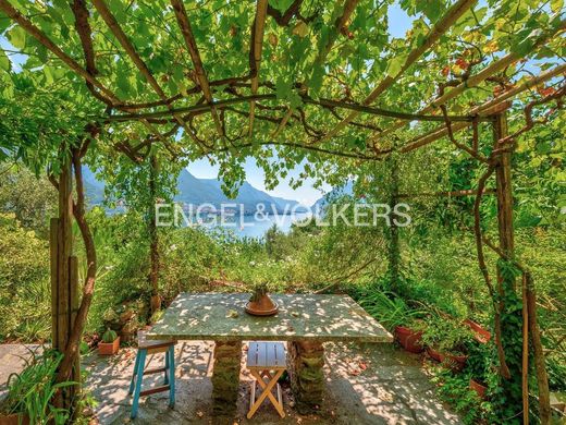 Vassena, Provincia di Leccoのヴィラ