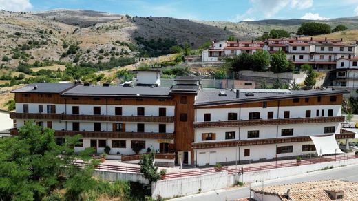 Otel Lucoli, L’Aquila ilçesinde