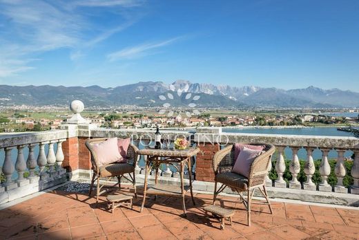 빌라 / Ameglia, Provincia di La Spezia