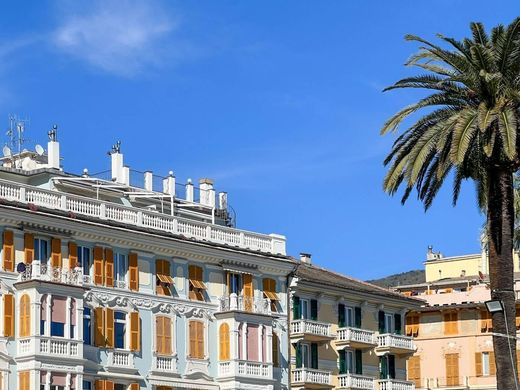 Rapallo, Provincia di Genovaのアパートメント