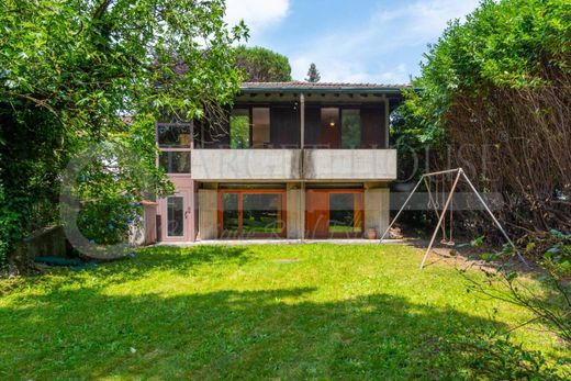 Villa in Lurate Caccivio, Provincia di Como