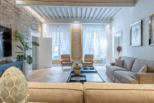 Apartamento - Lucca, Provincia di Lucca