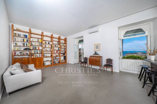 Apartament w Neapol, Napoli