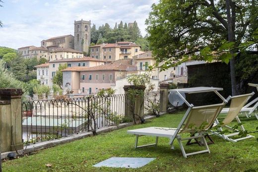 Montecatini-Terme, Provincia di Pistoiaのアパートメント