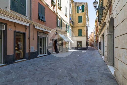 Apartment / Etagenwohnung in Alassio, Provincia di Savona