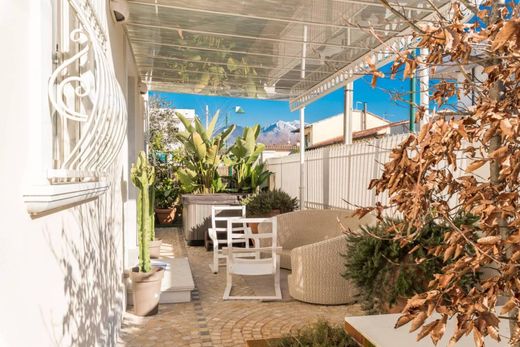 빌라 / 포르테 데이 마르미, Provincia di Lucca