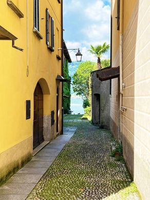 빌라 / Orta San Giulio, Provincia di Novara