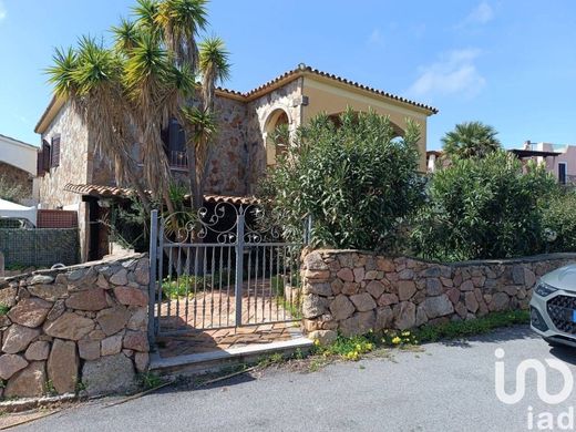 Villa in Loiri Porto San Paolo, Provincia di Sassari