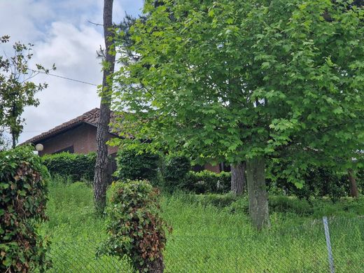 Villa in Alba, Provincia di Cuneo