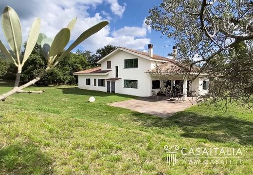Villa in Vetralla, Provincia di Viterbo