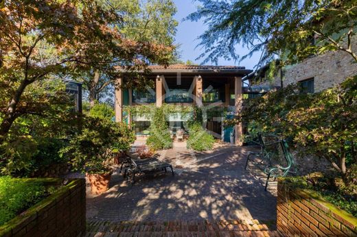 Лэйнхаус, Castel San Pietro Terme, Bologna