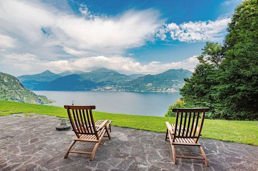 Villa a Plesio, Como