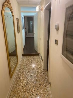 Apartment / Etagenwohnung in Padua, Venetien