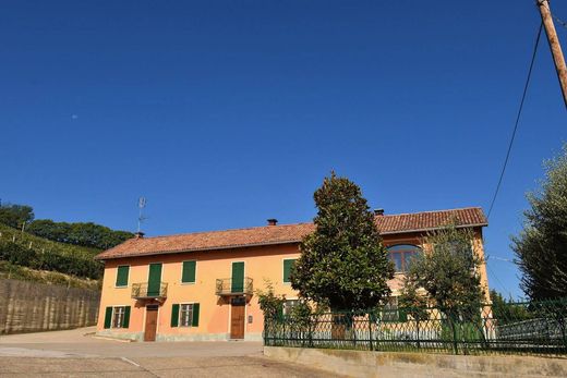 Casale a Costigliole d'Asti, Asti