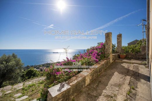 Villa a Genova, Liguria