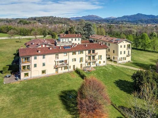 ﻓﻴﻼ ﻓﻲ Villa Guardia, Provincia di Como