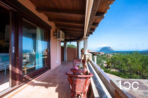 Villa in Loiri Porto San Paolo, Provincia di Sassari