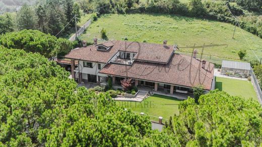 Villa in Alba, Provincia di Cuneo