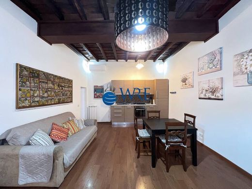 Apartment / Etagenwohnung in Rom, Latium
