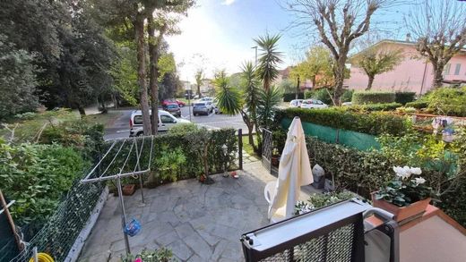 Villa en Forte dei Marmi, Lucca