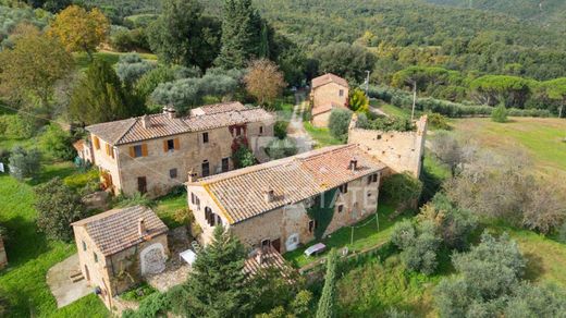 Country House in Colle di Val d'Elsa, Province of Siena