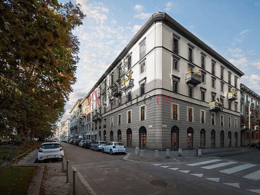 아파트 / 밀라노, Città metropolitana di Milano