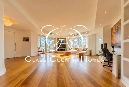 Apartment / Etagenwohnung in Rom, Latium