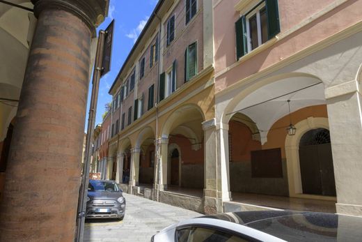 ﺷﻘﺔ ﻓﻲ بولونيا, Bologna